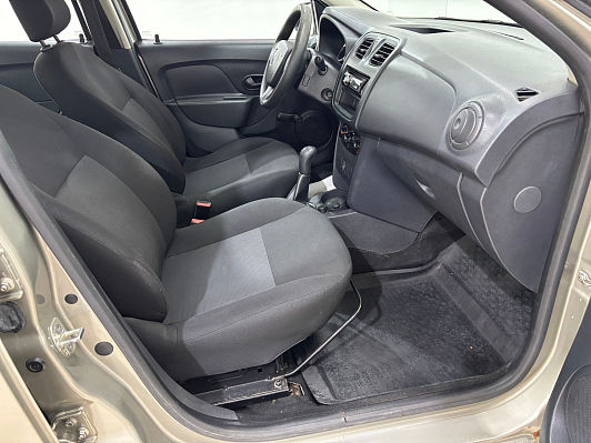 Renault Logan Confort, 2015 года, пробег 102420 км