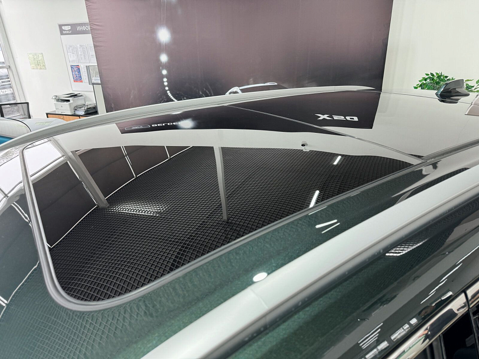 Geely Atlas Флагман, зеленый