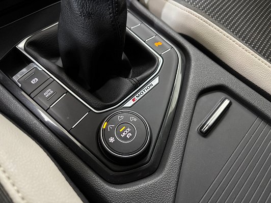 Volkswagen Tiguan OFFROAD, 2019 года, пробег 113258 км