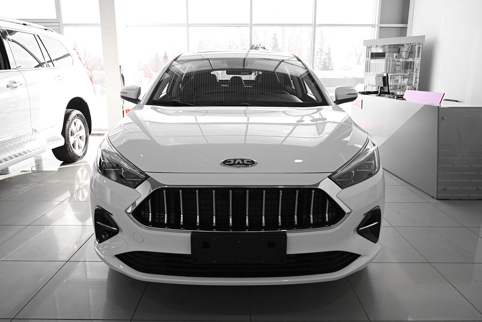 JAC J7 Tech, белый