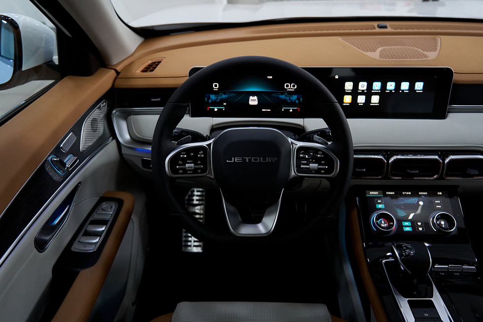 JETOUR X70+ Престиж, белый