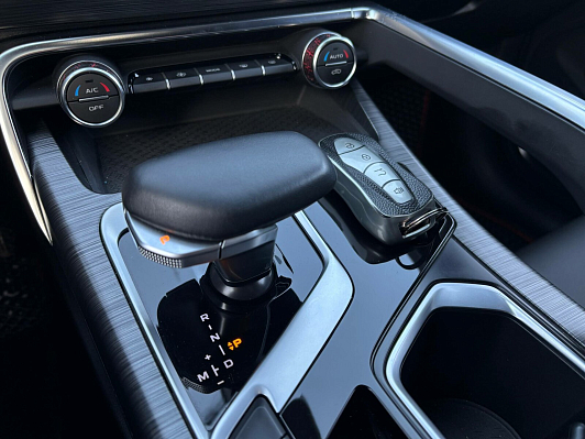 Geely Tugella, 2023 года, пробег 30100 км