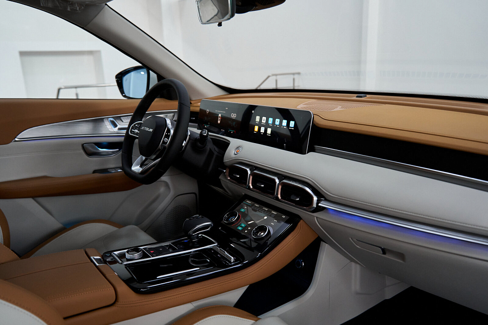 JETOUR X70 PLUS Люкс, белый