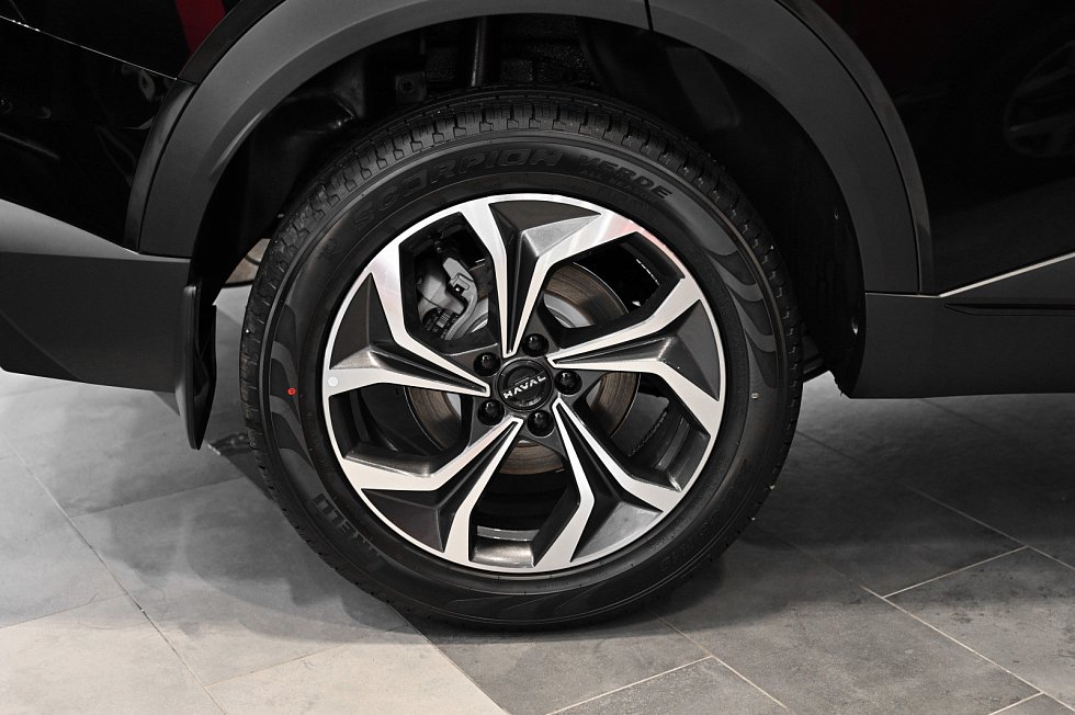 Haval F7x Премиум, черный