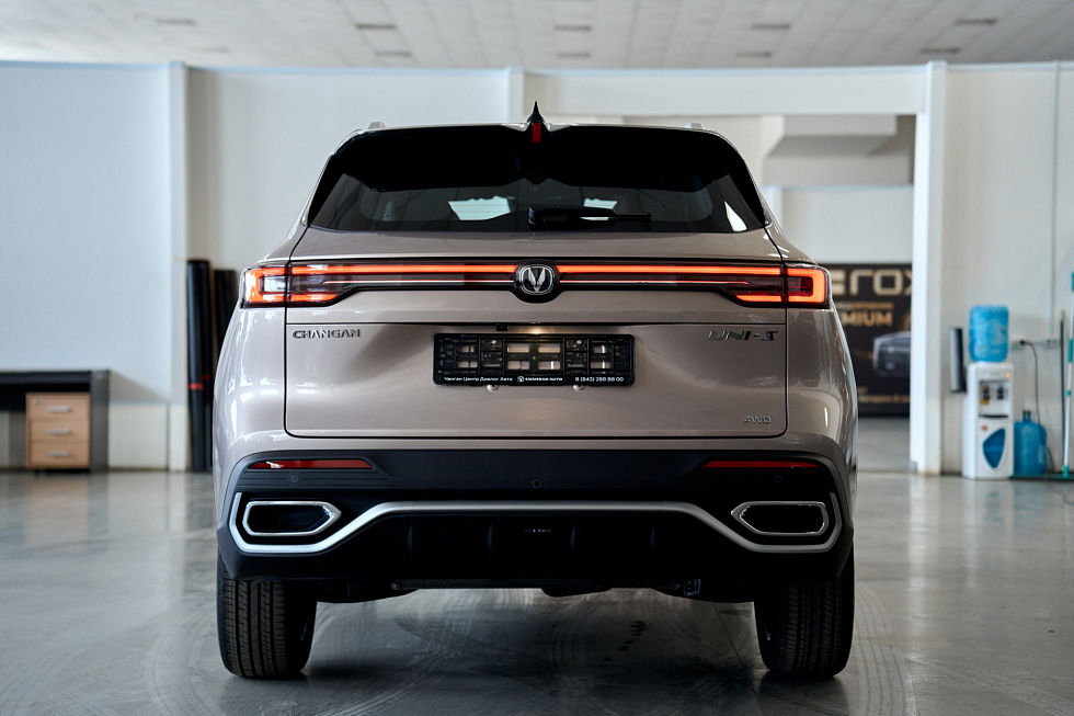 Changan UNI-S Люкс, бежевый