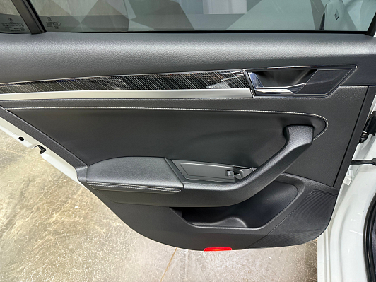 Skoda Superb Luxury, 2024 года, пробег 7025 км