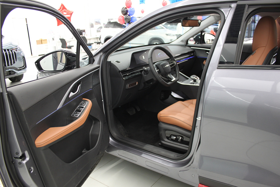 Omoda C5 Актив, серый