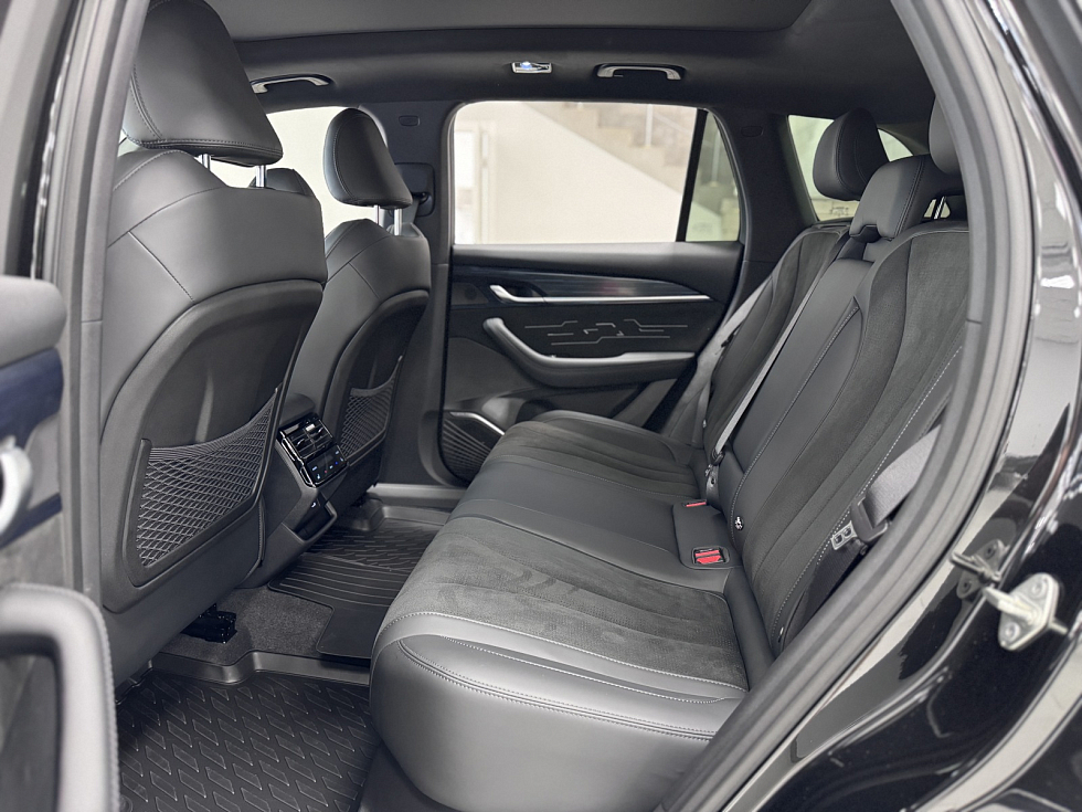 Geely Monjaro Flagship, черный