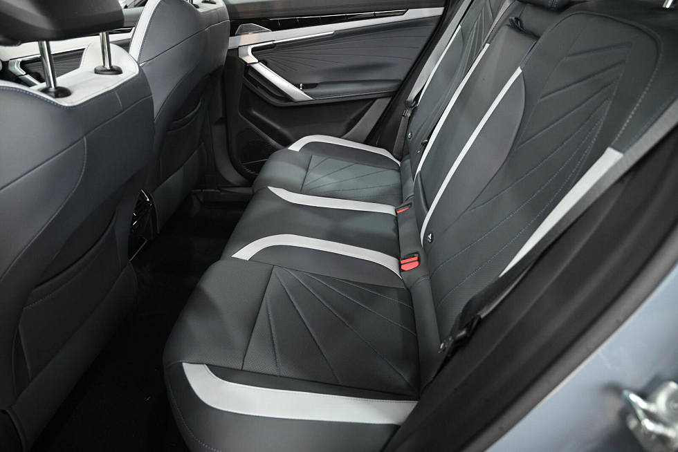 Geely Atlas Люкс, голубой