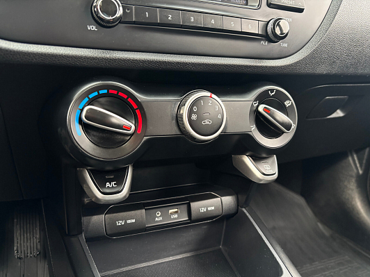 Kia Rio Luxe, 2018 года, пробег 134617 км