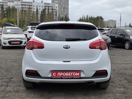Kia Ceed Luxe, 2015 года, пробег 177299 км
