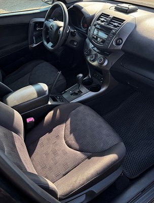 Toyota RAV4, 2010 года, пробег 248646 км