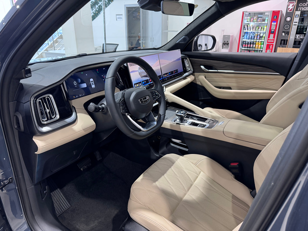 Geely Monjaro Flagship (2023-2025), серый