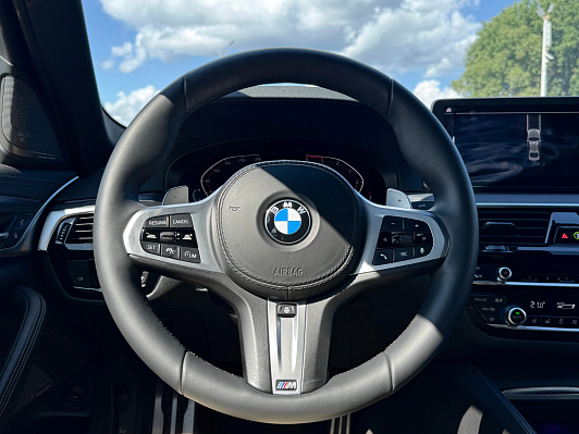 BMW 5 серии 530d xDrive M Sport Plus Edition 21, 2020 года, пробег 107654 км