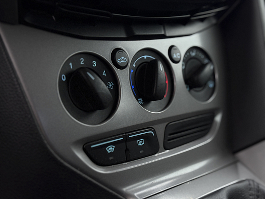 Ford Focus Trend, 2012 года, пробег 195652 км