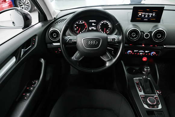 Audi A3 Attraction, 2014 года, пробег 147911 км
