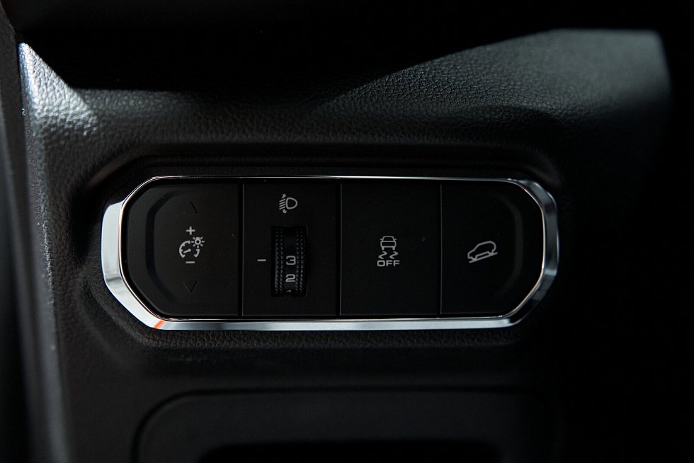 Haval Jolion Оптимум, красный