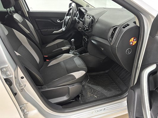 Lada (ВАЗ) XRAY Luxe Prestige (2018-2021), 2016 года, пробег 111030 км