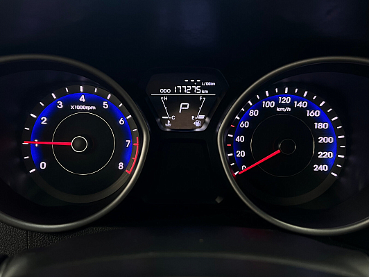 Hyundai Elantra Comfort, 2012 года, пробег 177267 км