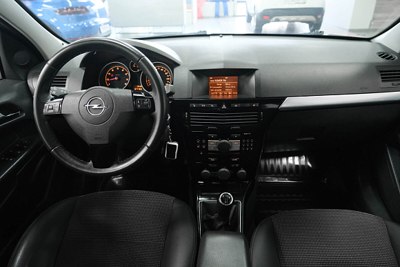 Opel Astra Cosmo, 2013 года, пробег 127000 км