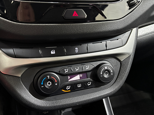 Lada (ВАЗ) Vesta Luxe Multimedia (2017-2019), 2021 года, пробег 89775 км