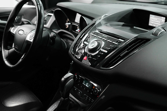 Ford Kuga Titanium, 2016 года, пробег 140792 км