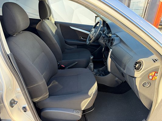 Nissan Almera Tekna, 2015 года, пробег 144400 км