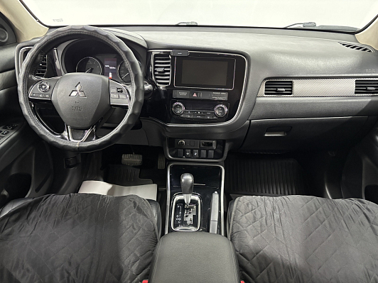 Mitsubishi Outlander Intense+, 2018 года, пробег 139803 км