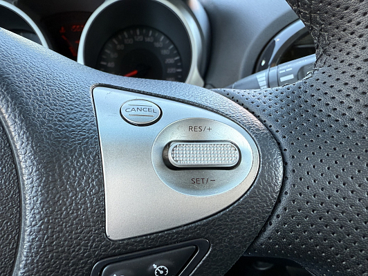 Nissan Juke SE+, 2013 года, пробег 156340 км