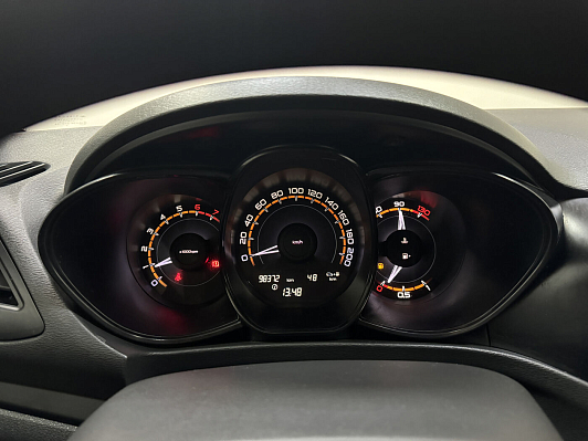 Lada (ВАЗ) Vesta 50 Anniversary, 2017 года, пробег 98363 км