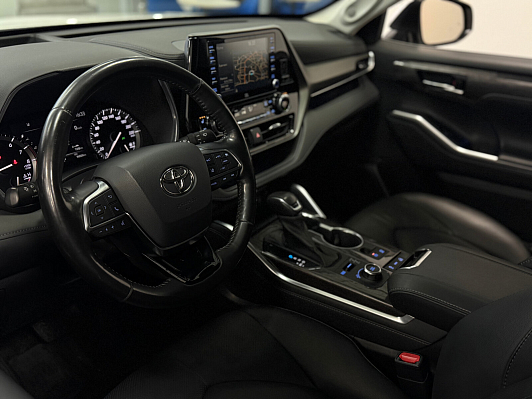 Toyota Highlander Люкс Safety, 2021 года, пробег 94789 км