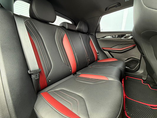 Geely Coolray, 2023 года, пробег 45342 км