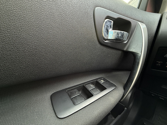Nissan Qashqai LE+, 2012 года, пробег 249045 км