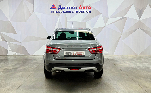 Lada (ВАЗ) Vesta Luxe Multimedia (2018-2019), 2018 года, пробег 46461 км