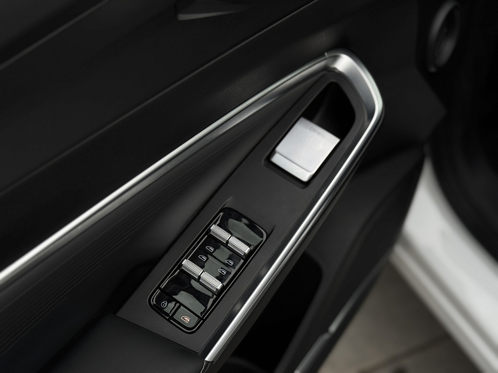 Geely Cityray Флагман, белый