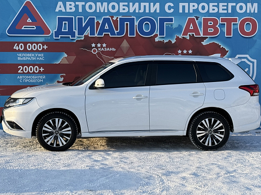 Mitsubishi Outlander, 2022 года, пробег 46200 км