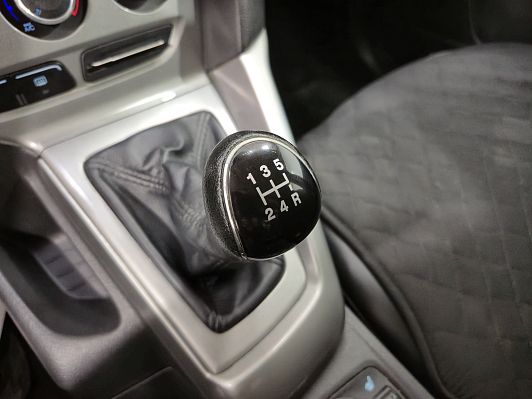 Ford Focus Trend, 2012 года, пробег 233777 км