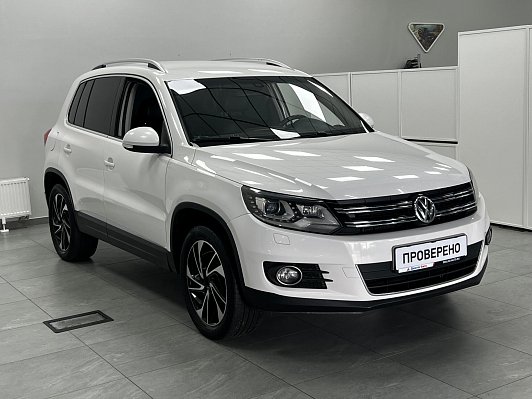 Volkswagen Tiguan Avenue, 2012 года, пробег 305872 км