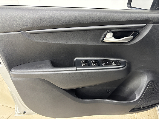 Kia Rio Luxe, 2018 года, пробег 109040 км