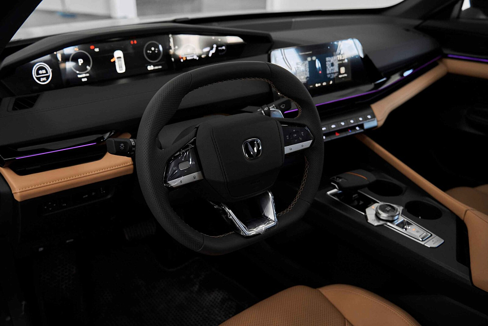 Changan UNI-V Luxe, серый