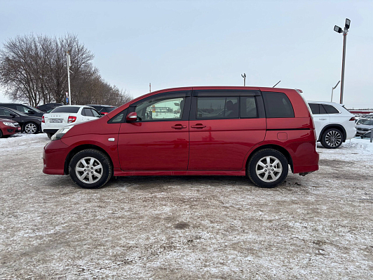 Toyota ISis, 2013 года, пробег 117800 км