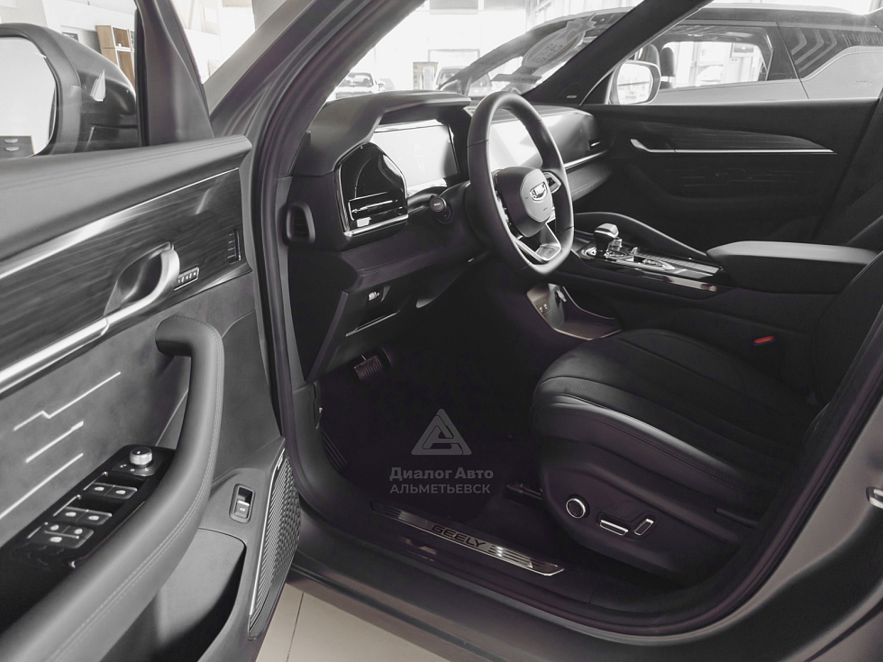 Geely Monjaro Exclusive, серый