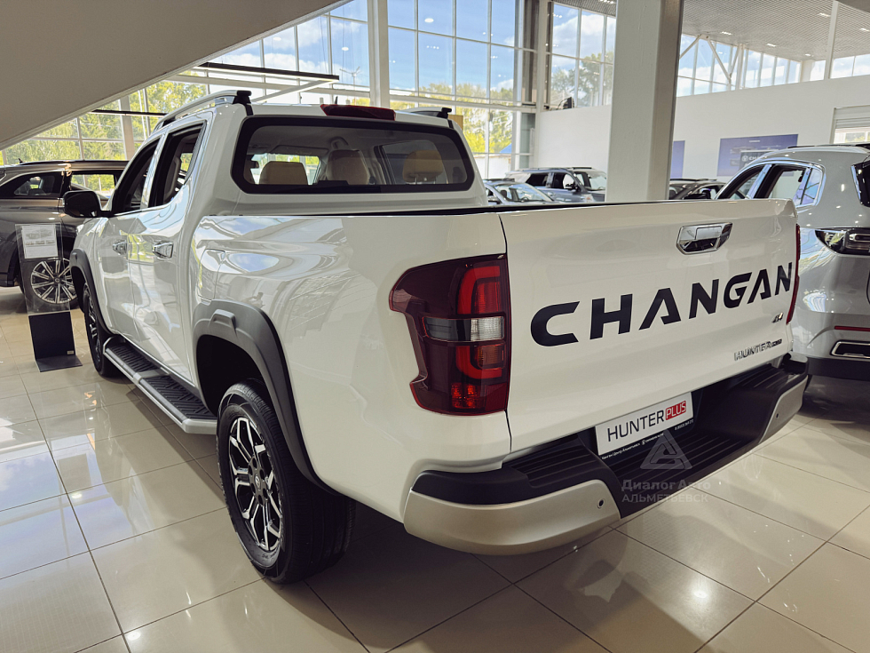 Changan Hunter Plus Luxe, белый