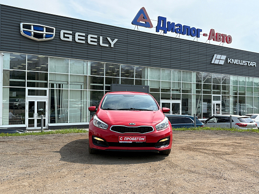 Kia Ceed Luxe, 2015 года, пробег 135806 км