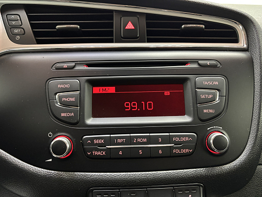 Kia Ceed, 2015 года, пробег 124039 км