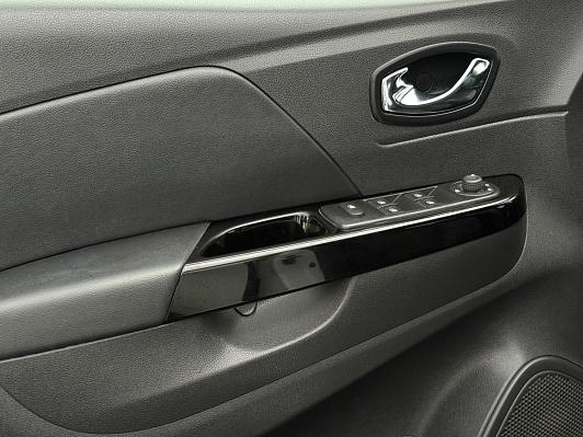 Renault Kaptur Style, 2017 года, пробег 152736 км