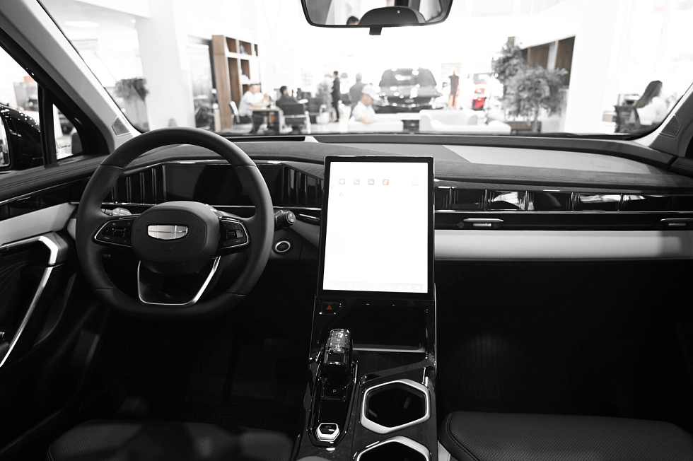 Geely Atlas Флагман, черный