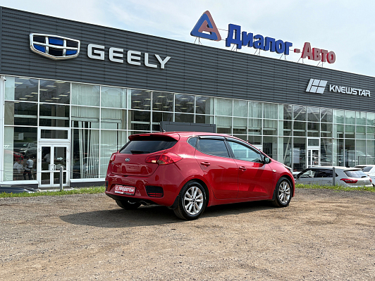 Kia Ceed Luxe, 2015 года, пробег 135806 км