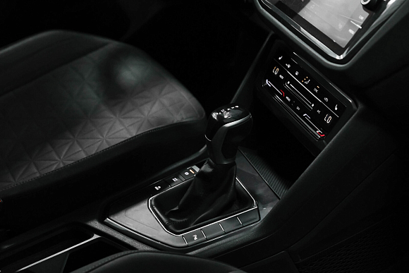 Volkswagen Tiguan Respect, 2020 года, пробег 146743 км