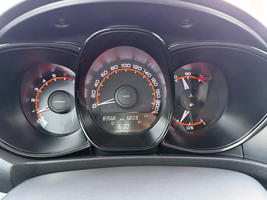 Lada (ВАЗ) Vesta Luxe, 2019 года, пробег 83000 км